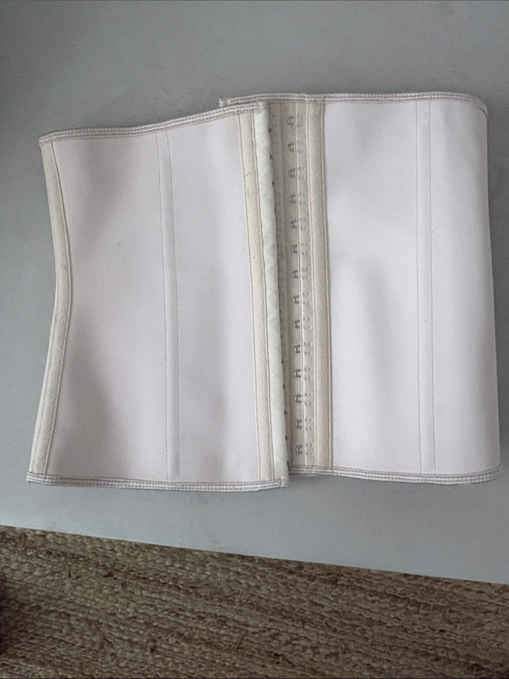 High-Compression Waist Trainer Cincher in Cream